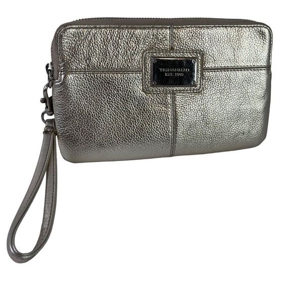 Tignanello Handbags - Tignanello Womens Gold Metallic Pebble Leather Wristlet Purse Bag Organizer